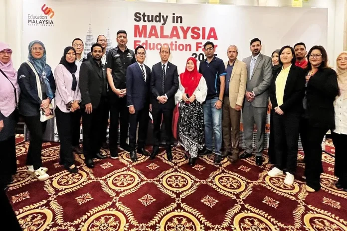 0 (12) Education Malaysia Global Services